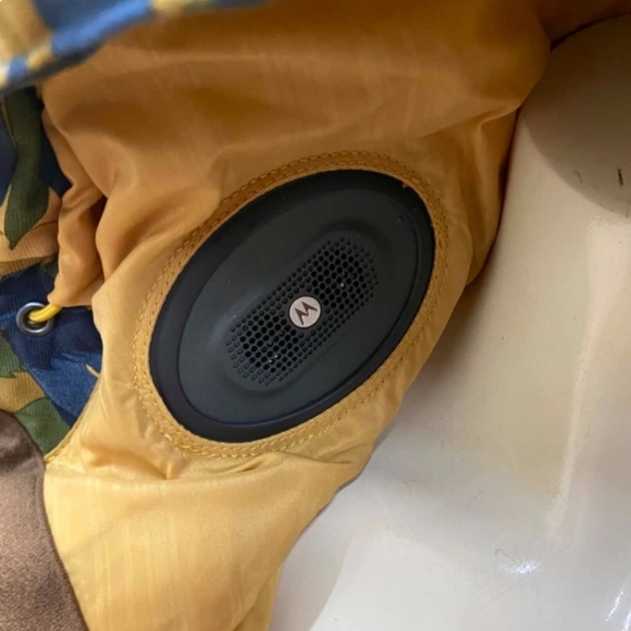 *BURTON* Women's Snow Jacket with Blue Tooth Speakers 🔊 ❄️ - Picture 11 of 17